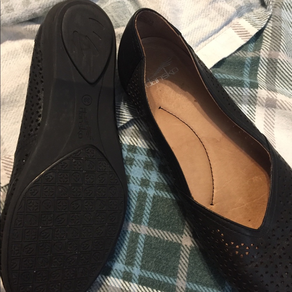 Dansko Neely Flats. 39
